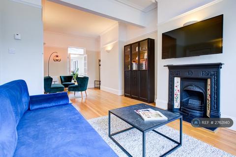 4 bedroom terraced house to rent, Wimbledon, London, SW20