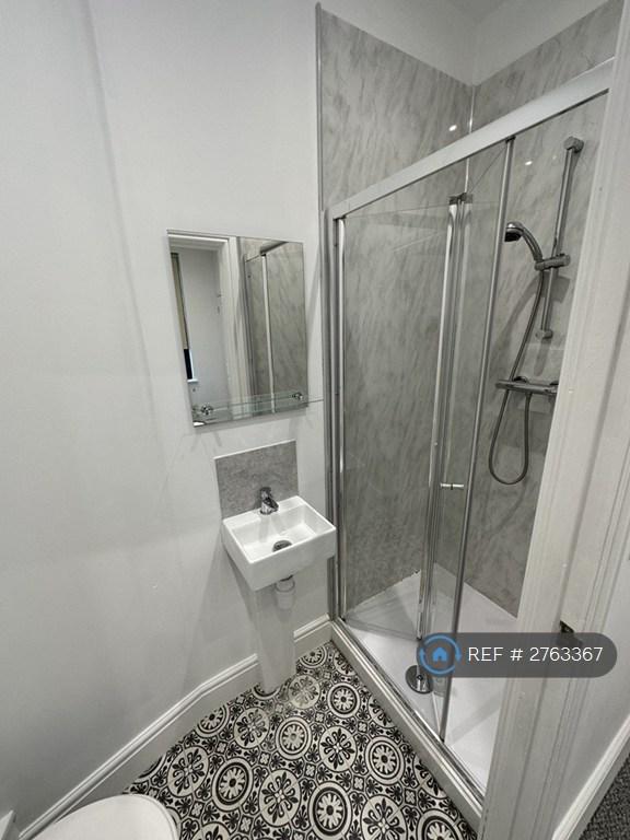 Room 1 En-Suite