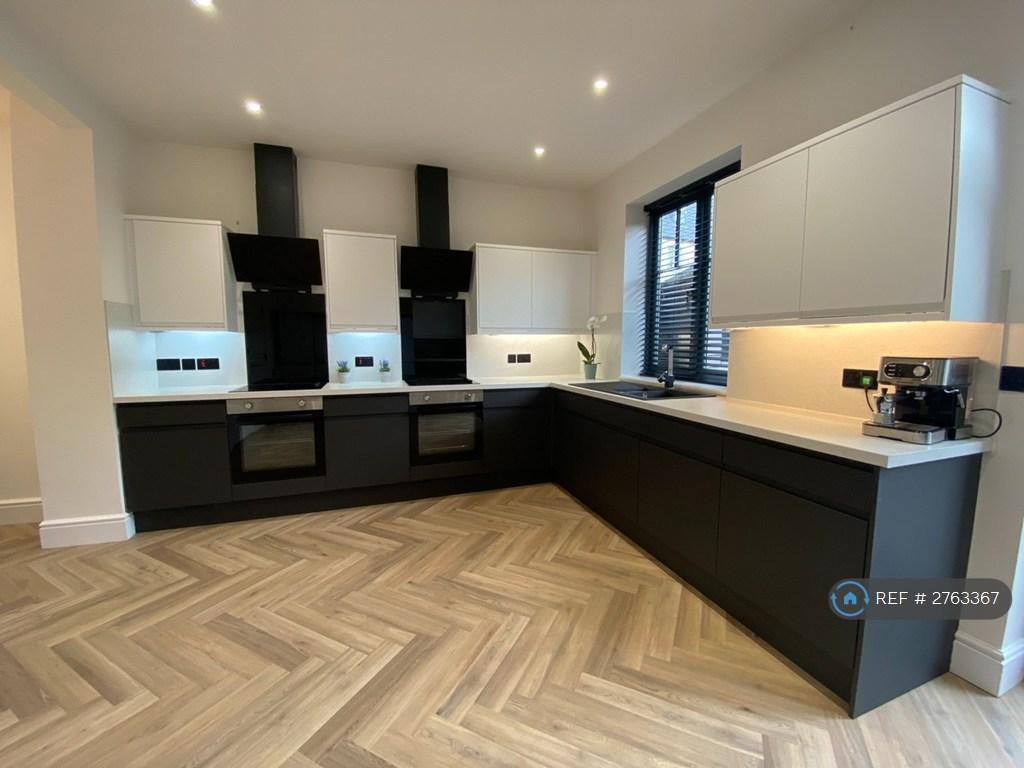 Communal Kitchen