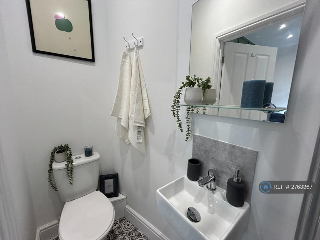 Room 1 En-Suite