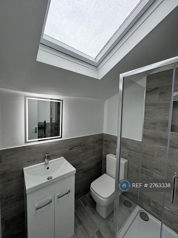 Toilet/Shower Room