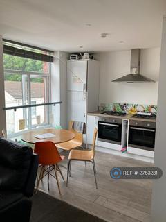 1 bedroom in a house share to rent, St Helens Avenue, Swansea, SA1