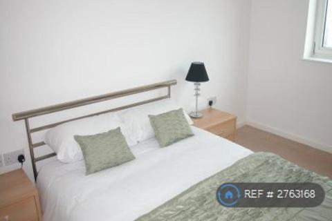 2 bedroom flat to rent, Masshouse Plaza, Birmingham, B5
