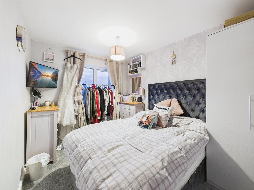 Bedroom: