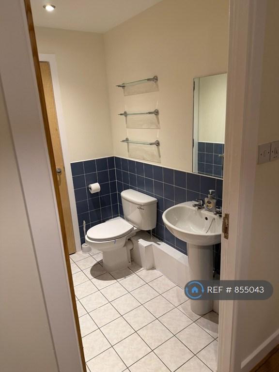 1st Floor Toilet
