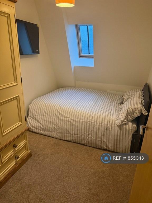 2nd Bedroom