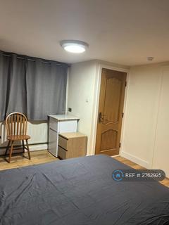 1 bedroom in a house share to rent, Llanover Road, Wembley, HA9