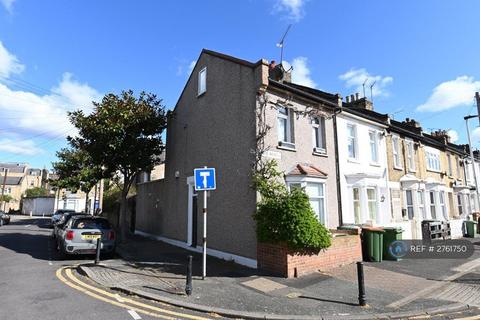 2 bedroom terraced house to rent, White Road, London, E15