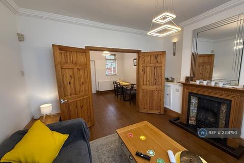 2 bedroom terraced house to rent, White Road, London, E15