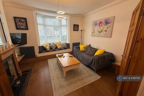 2 bedroom terraced house to rent, White Road, London, E15