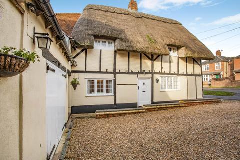 4 bedroom detached house for sale, High Street South, Stewkley