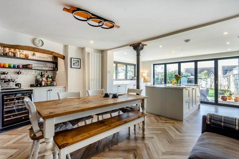 4 bedroom detached house for sale, High Street South, Stewkley