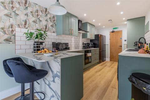 undefined, Cecil Street, Cardiff CF24