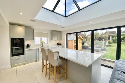 4 bedroom detached house for sale, 64 Kenwood Drive, Shrewsbury, SY3 8SY