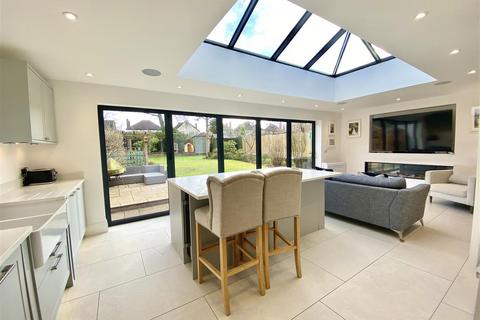4 bedroom detached house for sale, 64 Kenwood Drive, Shrewsbury, SY3 8SY