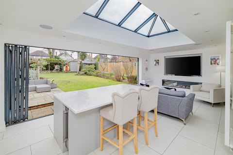 4 bedroom detached house for sale, 64 Kenwood Drive, Shrewsbury, SY3 8SY