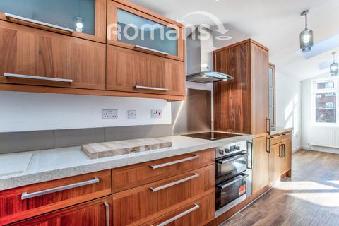 3 bedroom flat to rent, Aldershot Road, Church Crookham, Fleet, GU52
