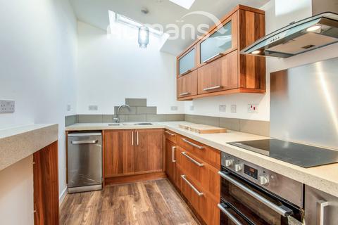 3 bedroom flat to rent, Aldershot Road, Church Crookham, Fleet, GU52