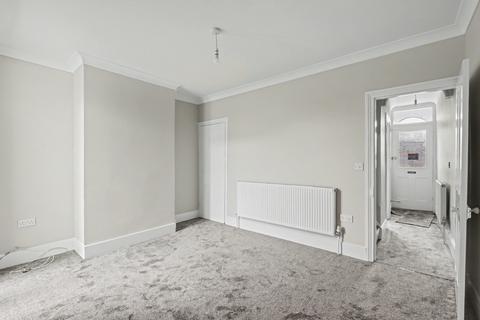 3 bedroom terraced house for sale, Livingstone Road, Gillingham,