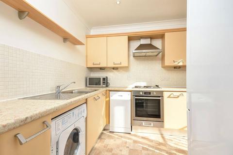 2 bedroom flat for sale, London Road, Kent ME16