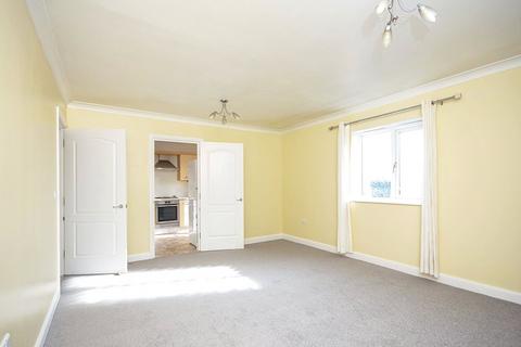 2 bedroom flat for sale, London Road, Kent ME16