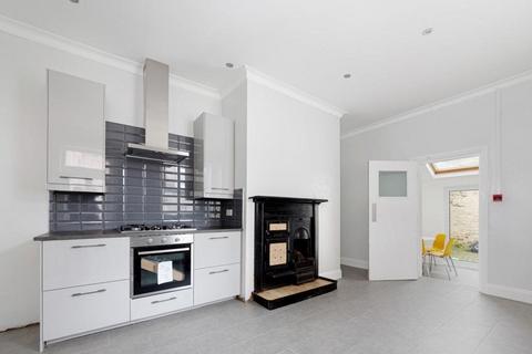 2 bedroom terraced house to rent, Otterburn Terrace, Newcastle Upon Tyne
