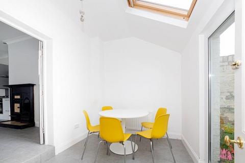 2 bedroom terraced house to rent, Otterburn Terrace, Newcastle Upon Tyne