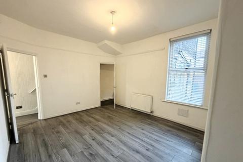 undefined, Lovely 3 bedroom home in Walton Vale