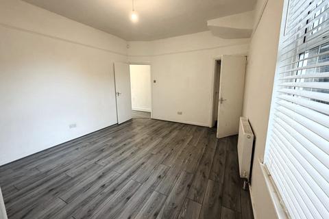 undefined, Lovely 3 bedroom home in Walton Vale