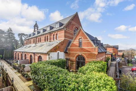 1 bedroom ground floor flat for sale, Godfrey Gardens, Chartham, Canterbury, Kent