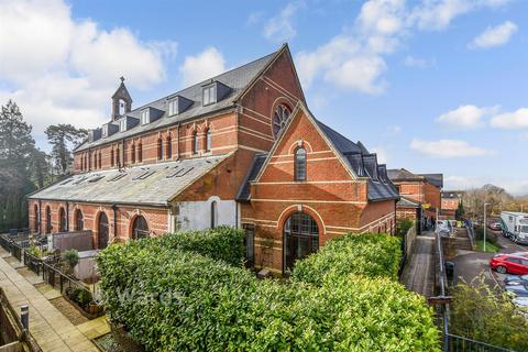 1 bedroom ground floor flat for sale, Godfrey Gardens, Chartham, Canterbury, Kent