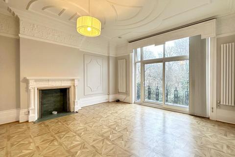 Studio to rent, Parsifal Road, London
