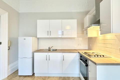Studio to rent, Parsifal Road, London