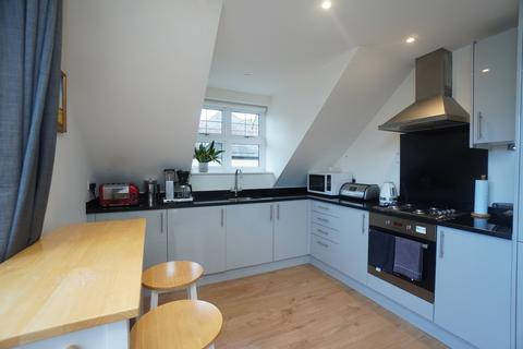 2 bedroom flat for sale, Priory Road, High Wycombe HP13