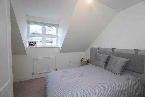 2 bedroom flat for sale, Priory Road, High Wycombe HP13
