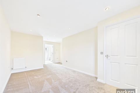 2 bedroom terraced house to rent, Coniston Close, Reading RG5