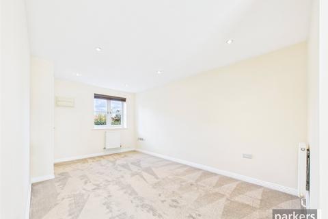 2 bedroom terraced house to rent, Coniston Close, Reading RG5