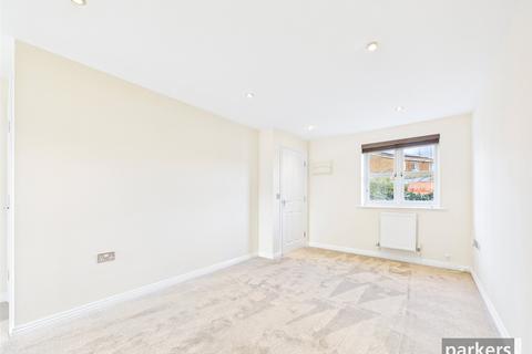 2 bedroom terraced house to rent, Coniston Close, Reading RG5