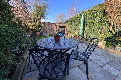 3 bedroom terraced house for sale, Martindale Close, Guildford
