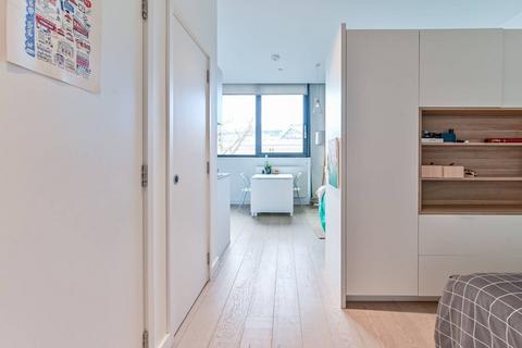 1 bedroom flat for sale, Highgate Hill, Highgate, London, N19