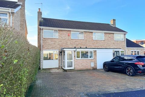 3 bedroom semi-detached house for sale, Oakley Close, Holbury, SO45