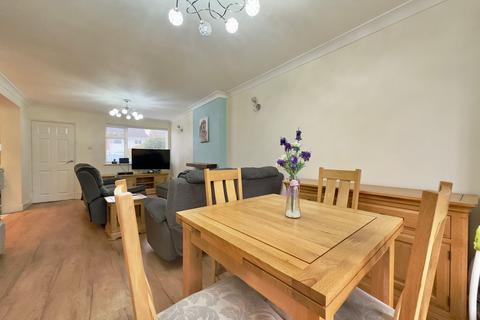 3 bedroom semi-detached house for sale, Oakley Close, Holbury, SO45