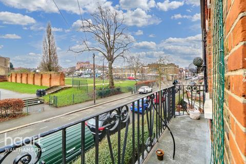 undefined, Winns Terrace, Walthamstow