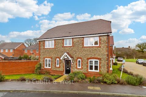 undefined, Centenary Road, Horsham RH13