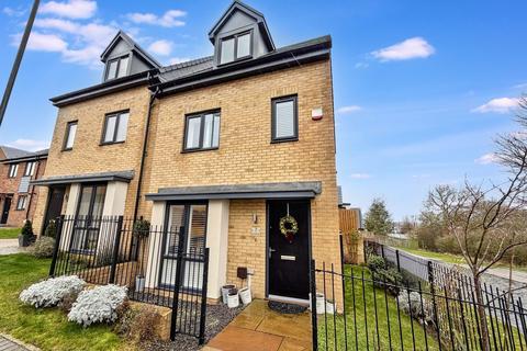 4 bedroom semi-detached house for sale, Buckthorn Gardens, Sunderland, Tyne and Wear, SR3 2FR