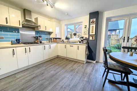 4 bedroom semi-detached house for sale, Buckthorn Gardens, Sunderland, Tyne and Wear, SR3 2FR