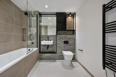 2 bedroom apartment to rent, Bowline House, Heron Wharf, London, E14