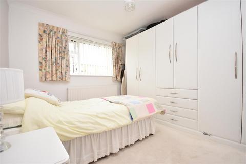3 bedroom apartment for sale, 12 Albany Court, Beach Road, Penarth, CF64 1JU
