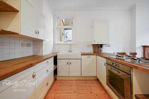 2 bedroom flat for sale, Helix Road, LONDON