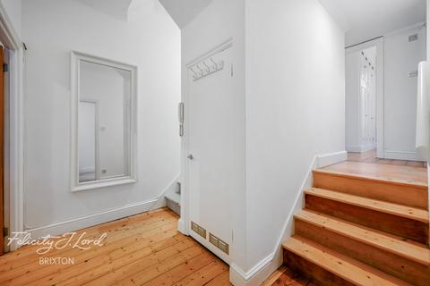 2 bedroom flat for sale, Helix Road, LONDON